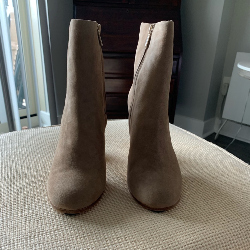 Joie Lorring booties